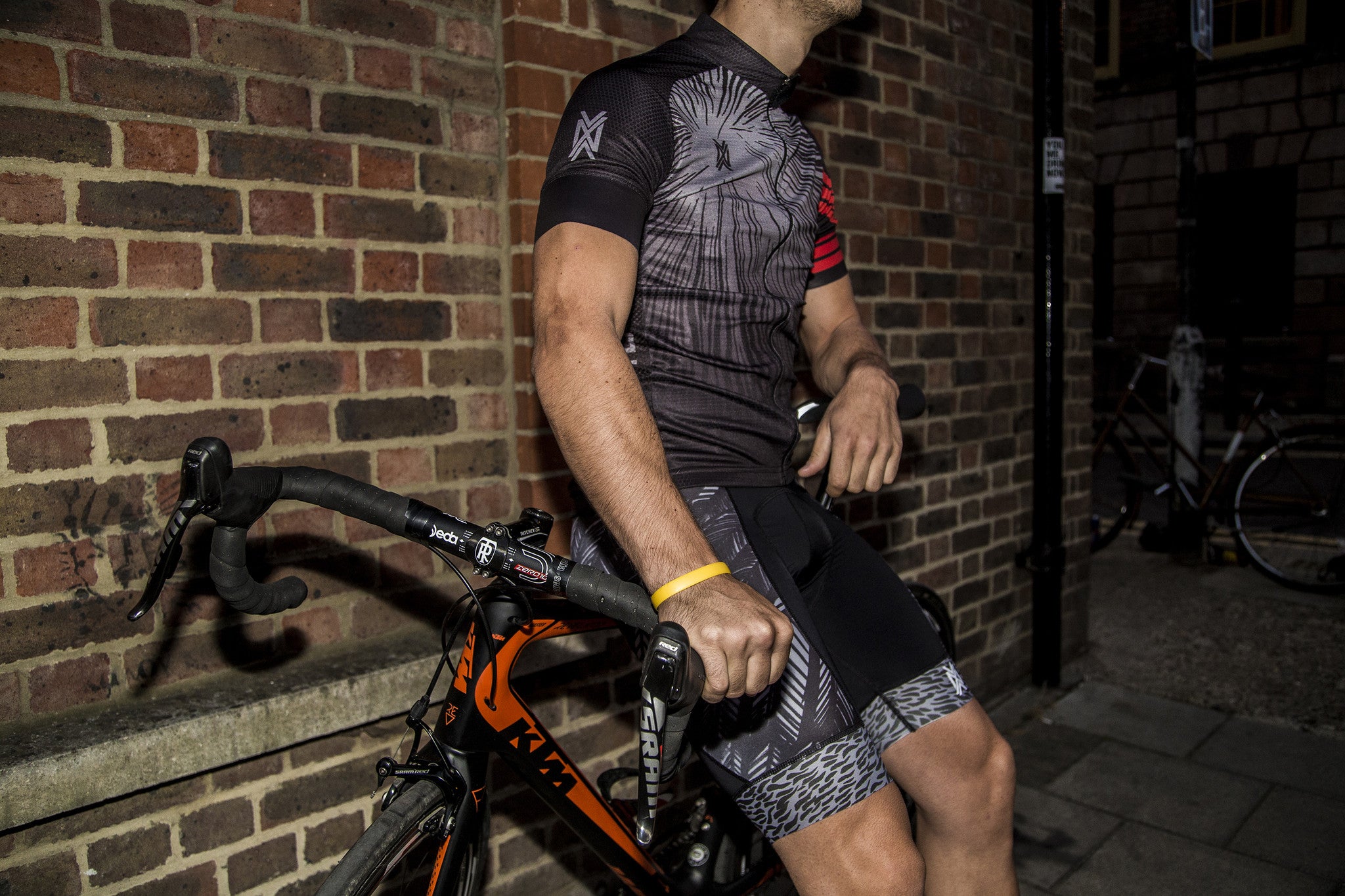 NVAYRK X KRAKEN Cycling Kit